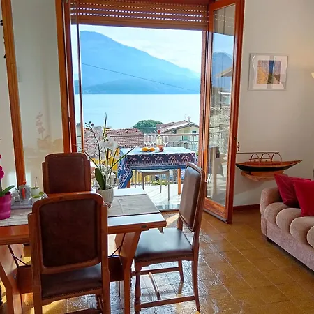 Augusta Apartamento Domaso